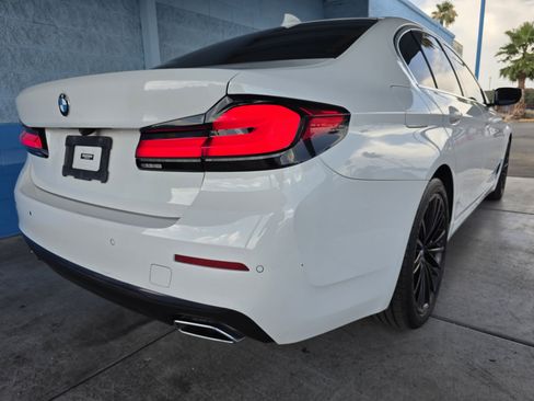 Used 2022 BMW 530i w/ Convenience Package RWD image 3