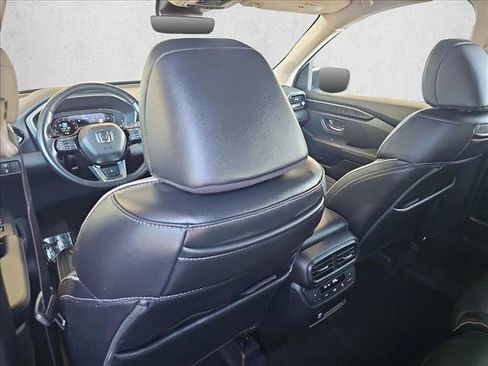 Used 2024 Honda Pilot Elite image 18