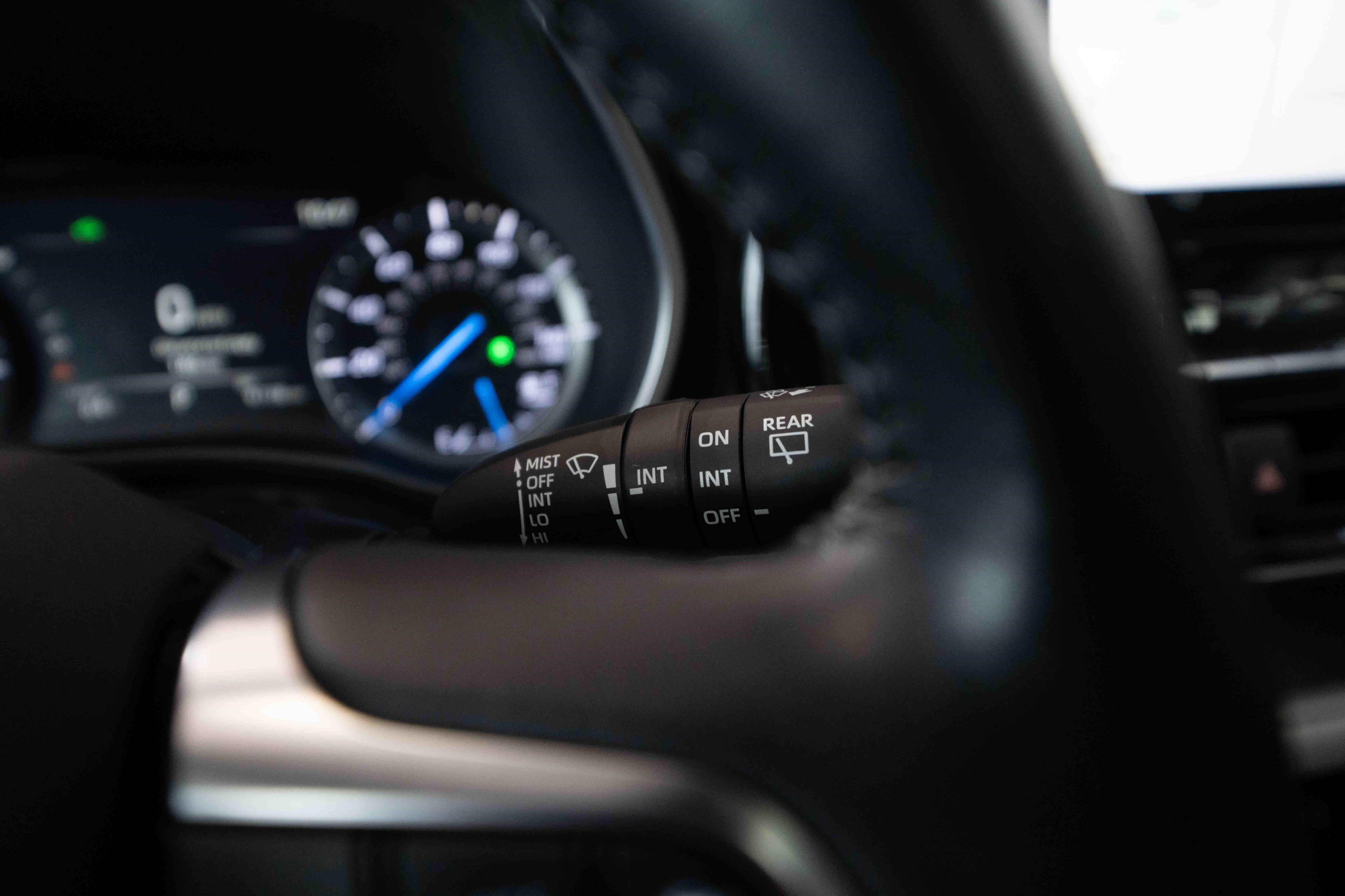 Used 2021 Toyota Highlander XLE AWD/4WD image 14