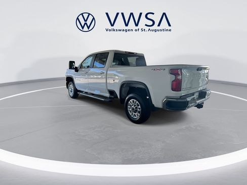 Used 2025 Chevrolet Silverado 2500 LT w/ Convenience Package AWD/4WD image 6