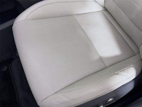 Used 2025 Hyundai Santa Fe Limited AWD/4WD image 22