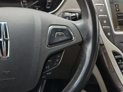 Used 2016 Lincoln MKX Select w/ Select Plus Package FWD image 19
