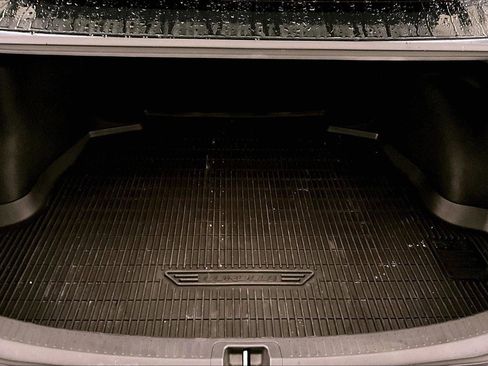 Used 2024 Toyota Corolla SE image 33