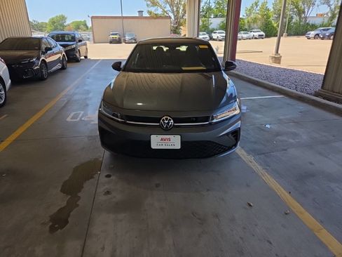 Used 2025 Volkswagen Jetta Sport FWD image 5
