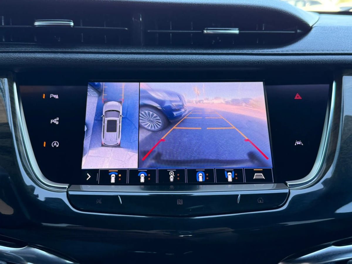 Used 2020 Cadillac XT6 Premium Luxury FWD image 61