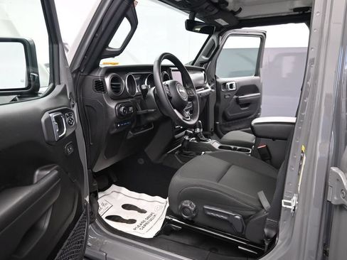 Used 2023 Jeep Wrangler Unlimited w/ Cold Weather Group AWD/4WD image 17
