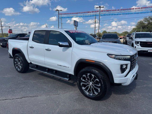 Used 2024 GMC Canyon Denali AWD/4WD image 1