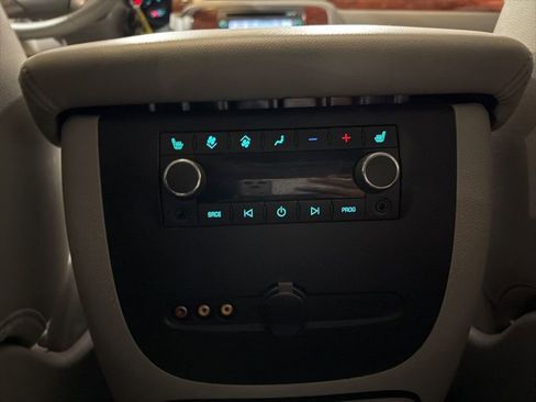 Used 2010 Chevrolet Tahoe LTZ image 28