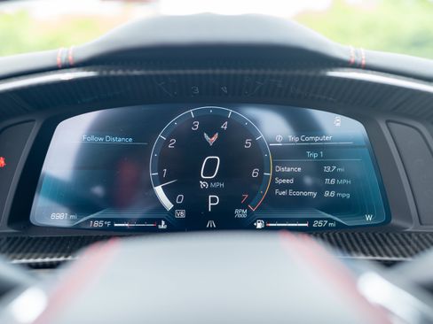 Used 2025 Chevrolet Corvette Stingray Preferred Conv w/ Z51 Performance Package RWD image 20