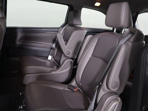 Used 2023 Honda Odyssey EX-L image 32