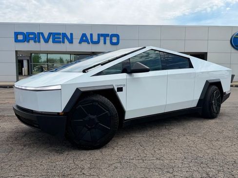 Used 2024 Tesla Cybertruck AWD Crew Cab image 1