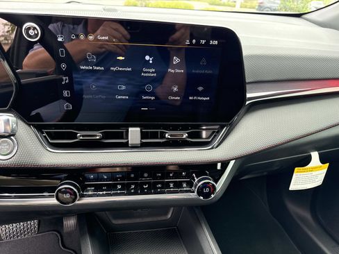 New 2026 Chevrolet Equinox RS w/ Convenience Package III FWD image 22