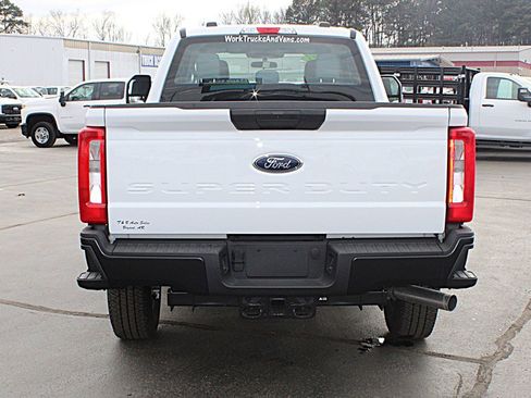 Used 2025 Ford F250 XL image 9