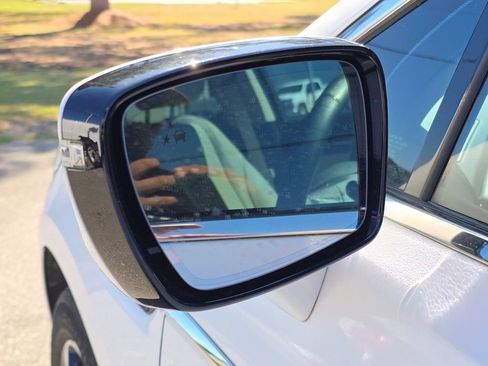 Used 2021 Buick Enclave Essence w/ Sport Touring Edition image 9