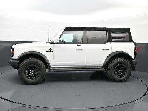 Used 2021 Ford Bronco Outer Banks w/ Sasquatch Package AWD/4WD image 4