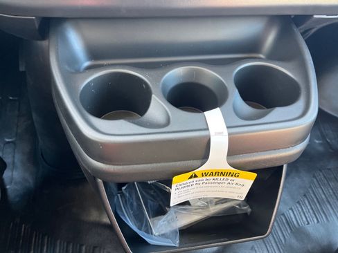 New 2025 Chevrolet Express 2500 RWD image 27