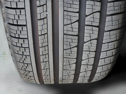 New 2025 Volvo XC90 T8 Plus w/ Protection Package Premier image 35