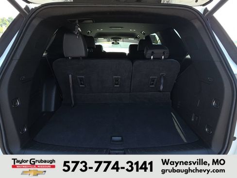 Used 2023 Chevrolet Traverse LT FWD image 33