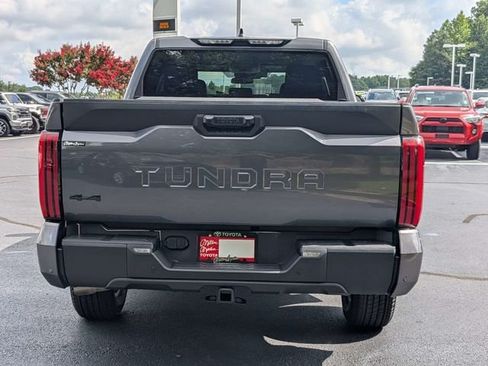 Used 2023 Toyota Tundra SR5 w/ SR5 Convenience Package AWD/4WD image 9
