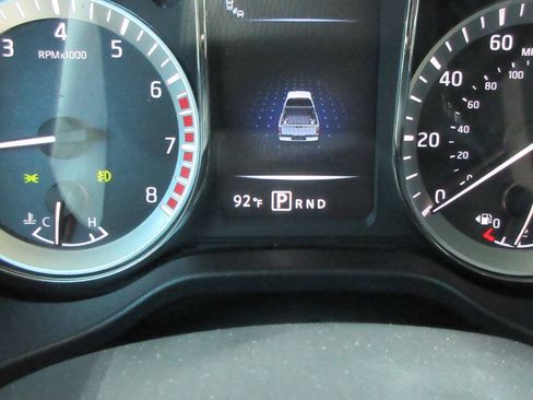 Used 2017 Nissan Titan SV RWD image 36