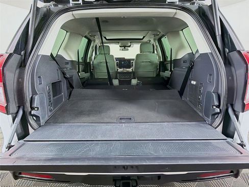 Used 2025 Ford Expedition Active AWD/4WD image 27