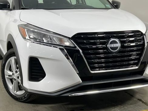Used 2023 Nissan Kicks S image 37