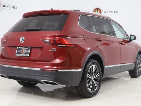 Used 2018 Volkswagen Tiguan SEL w/ 3rd Row Seat Package image 3
