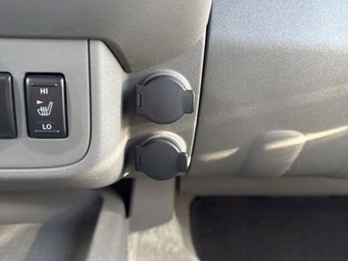 Used 2014 Nissan Frontier SV w/ SV Value Truck Package image 28