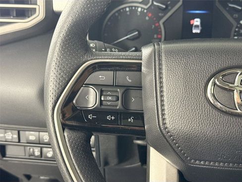 Used 2023 Toyota Tundra Limited w/ Power Package image 17