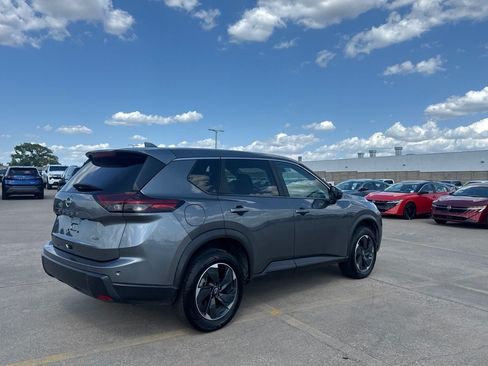 Certified 2025 Nissan Rogue SV AWD/4WD image 19