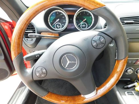 Used 2009 Mercedes-Benz SLK 300 image 10