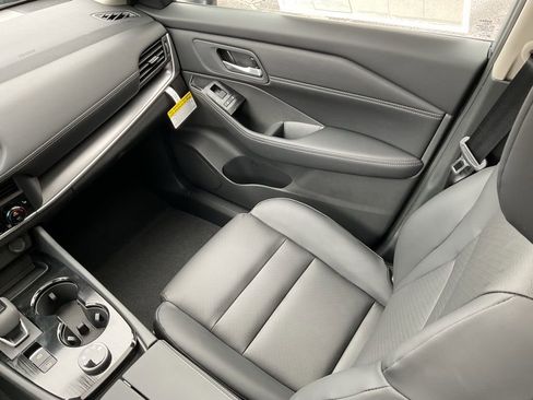New 2026 Nissan Rogue SV image 18