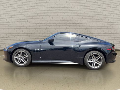 Used 2025 Nissan Z Sport w/ Floor Mat Package RWD image 8