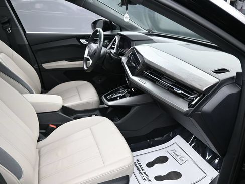 Used 2023 Audi Q4 e-tron Premium w/ Convenience Package AWD/4WD image 31