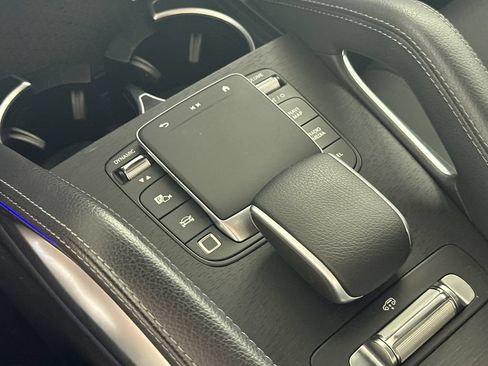 Certified 2025 Mercedes-Benz GLS 450 4MATIC image 7