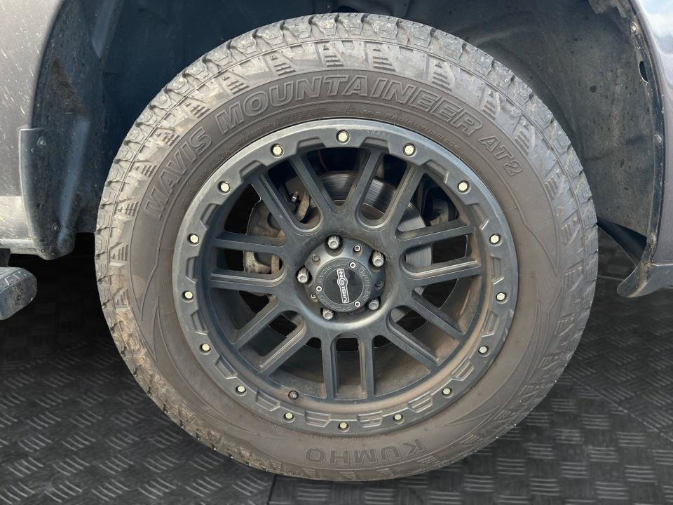 Used 2017 RAM 1500 Express AWD/4WD image 29