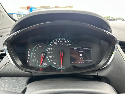 Used 2020 Chevrolet Trax LT FWD image 23