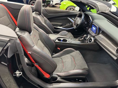 Used 2022 Chevrolet Camaro ZL1 RWD image 17