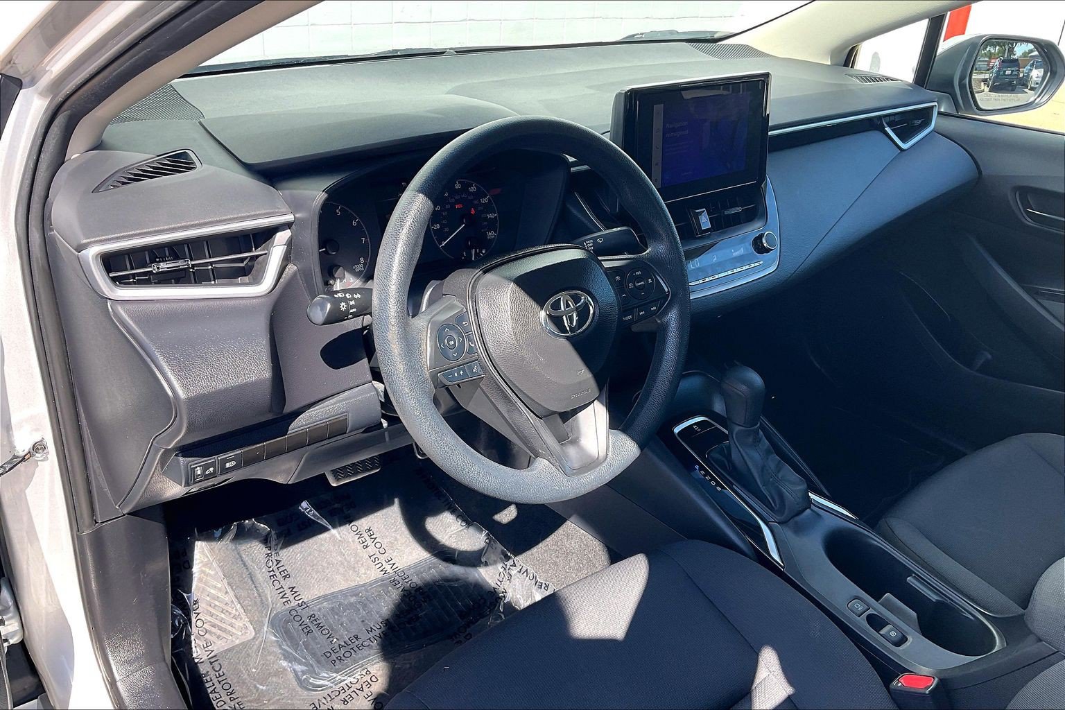 Used 2024 Toyota Corolla LE FWD image 18