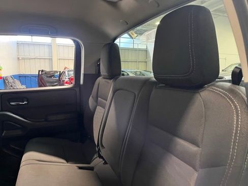 Used 2024 Nissan Frontier SV AWD/4WD image 18