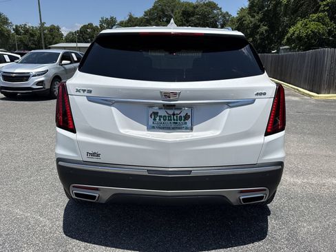 Used 2024 Cadillac XT5 Premium Luxury w/ Technology Package FWD image 4