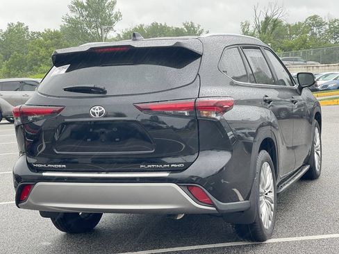 Used 2026 Toyota Highlander Platinum AWD/4WD image 15
