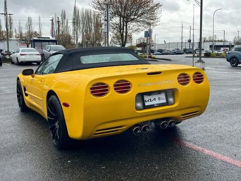Used 2004 Chevrolet Corvette Convertible w/ Preferred Equipment Group RWD image 7