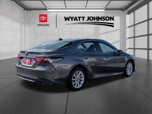 Used 2024 Toyota Camry LE FWD image 5
