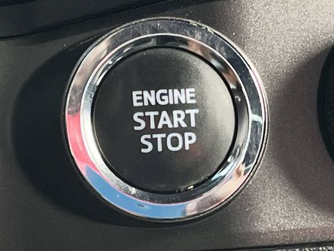 Used 2022 Toyota Tacoma TRD Sport AWD/4WD image 19