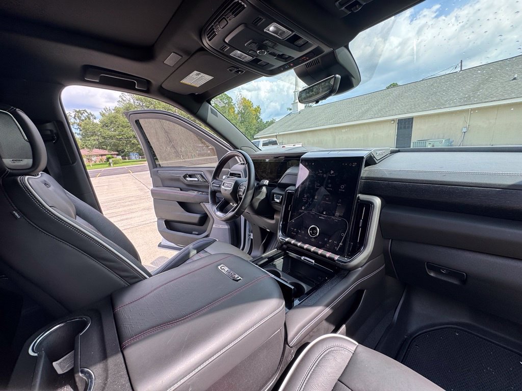 Used 2025 GMC Yukon AT4 Ultimate AWD/4WD image 28