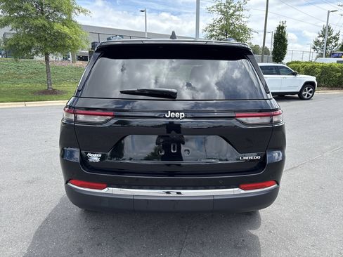 Certified 2025 Jeep Grand Cherokee Laredo X w/ Luxury Tech Group I RWD image 8