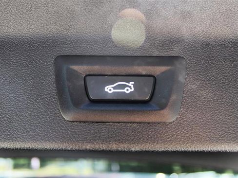 Used 2019 BMW X3 xDrive30i w/ Driving Assistance Package AWD/4WD image 30