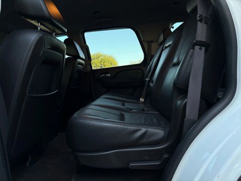 Used 2008 GMC Yukon SLT w/ SLT Preferred Equipment Group image 44