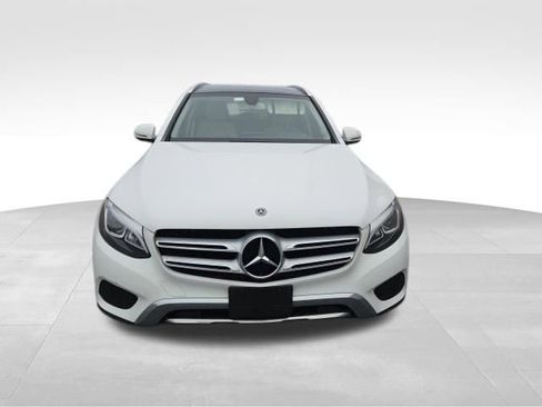 Used 2019 Mercedes-Benz GLC 300 4MATIC image 3